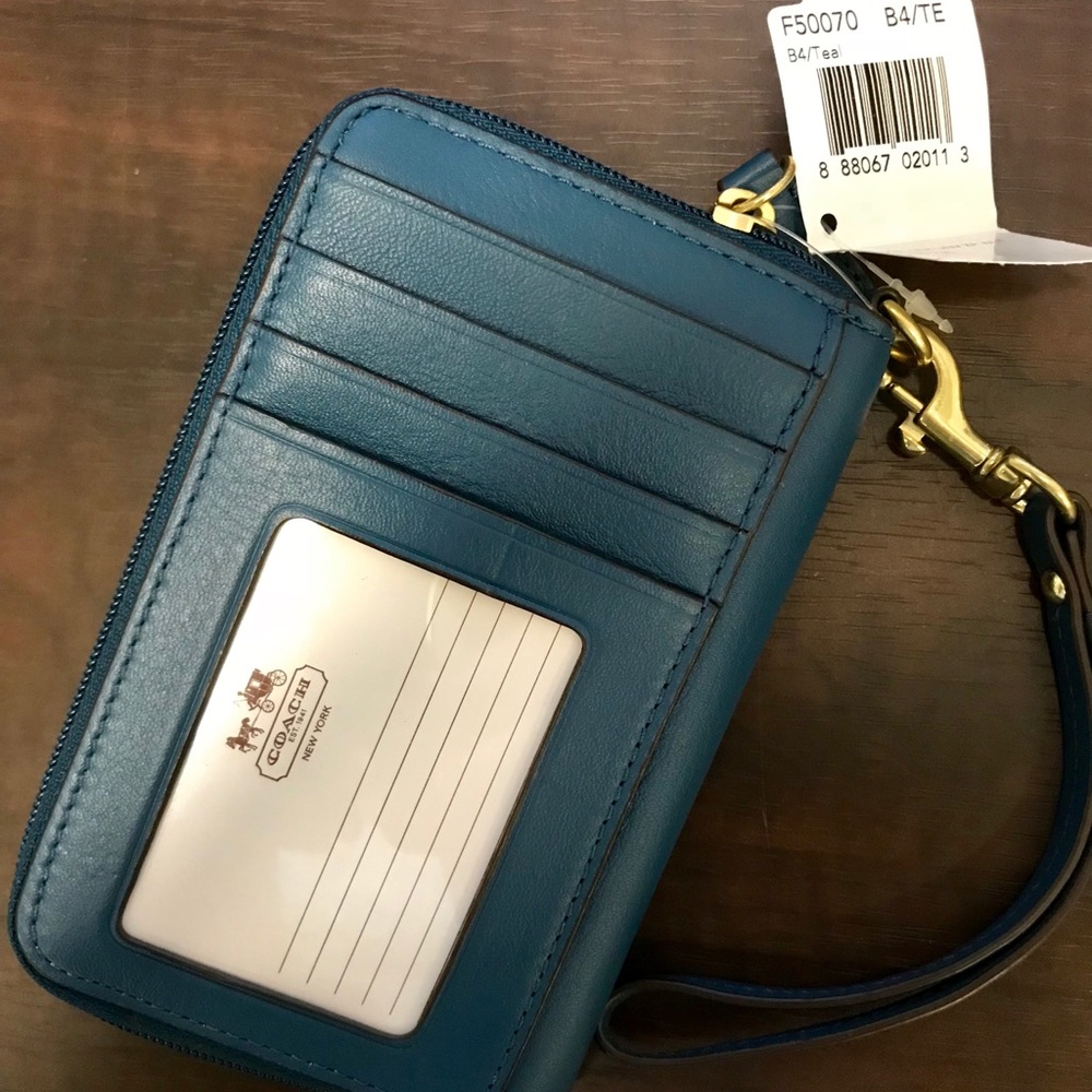 Coach leather zip wallet wristlet phone caseF50070